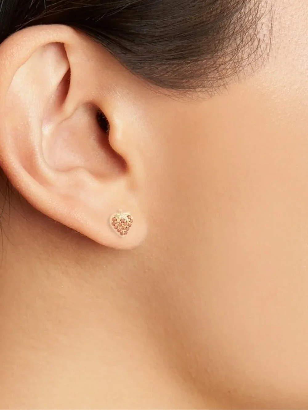 🍓▪️kate spade ▪️Mini Gold-Tone Pavè Strawberry Stud Earrings
